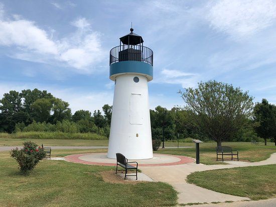 Metropolis Lighthouse Hope Light