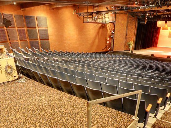 Kelowna Community Theatre