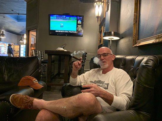 Executive Cigar Shop & Lounge