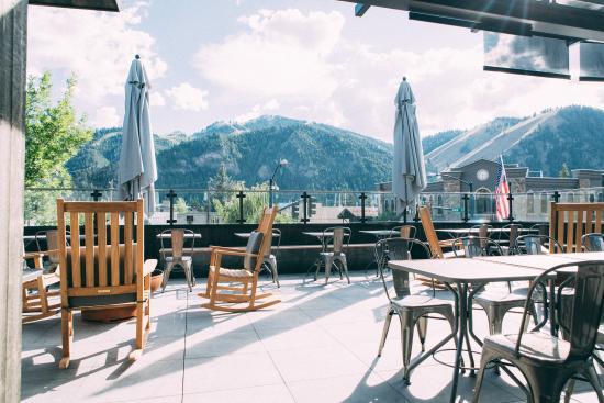 Warfield Distillery & Brewery