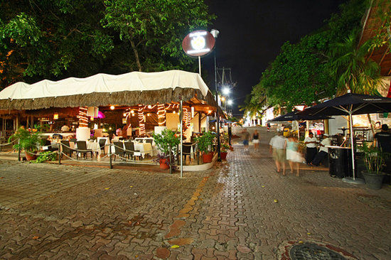 Los Tulipanes Restaurante