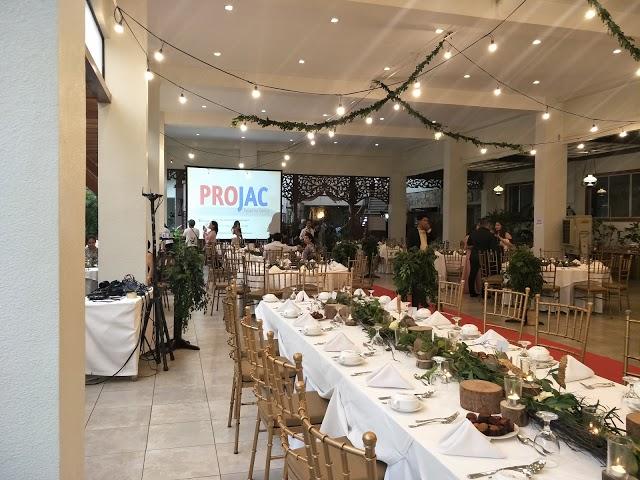 Chateau de Busay Inn & Restaurant