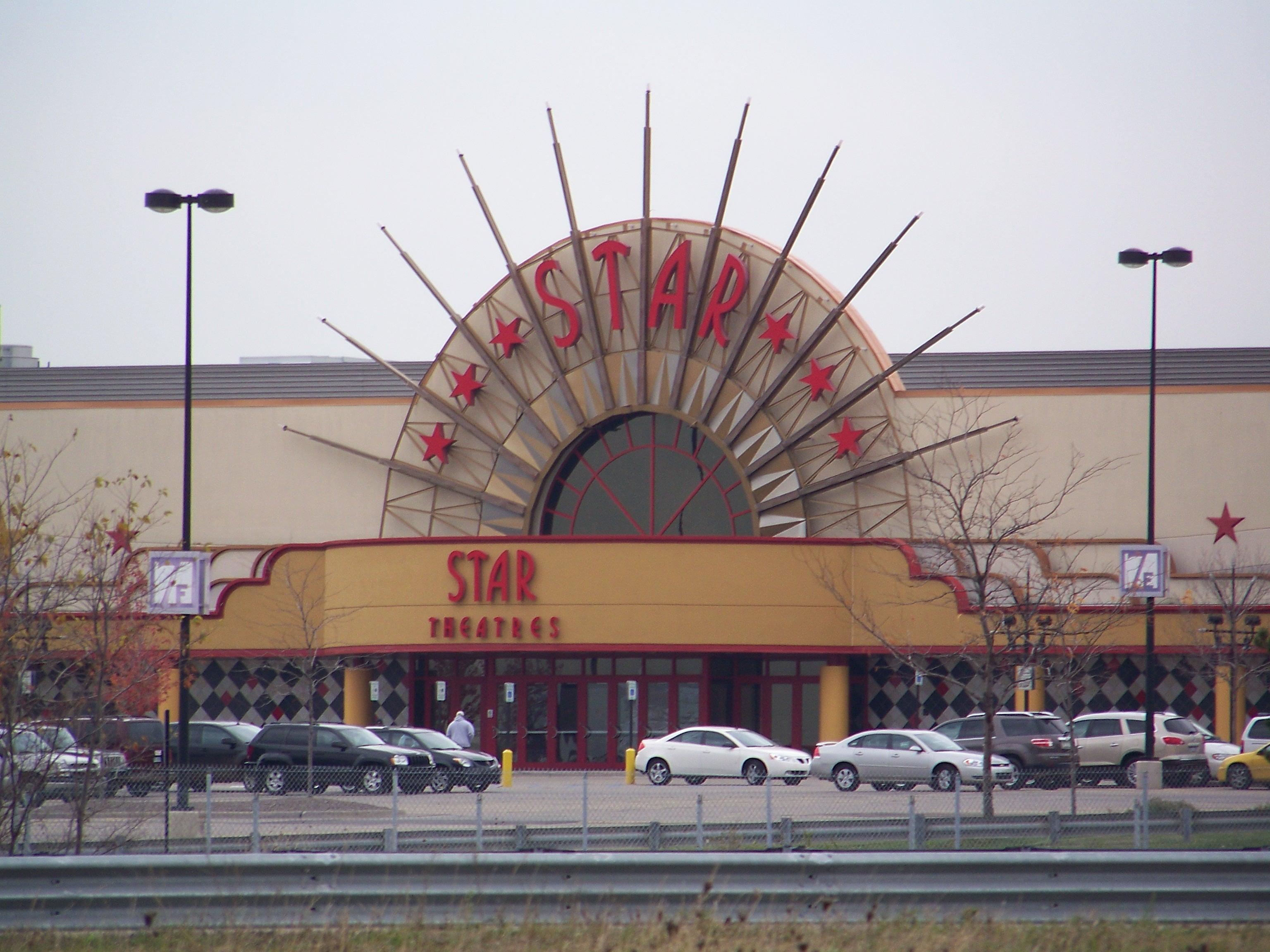 AMC Star Great Lakes Crossing 25