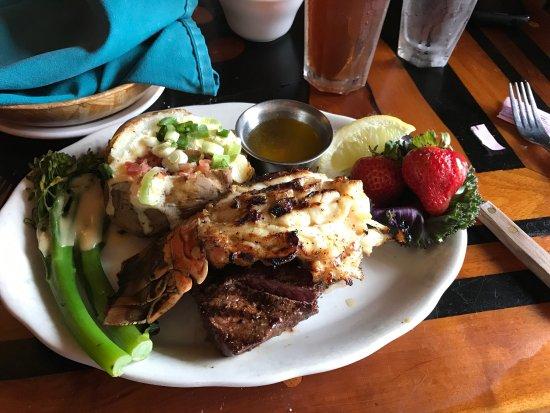 Los Arcos Steak and Lobster House