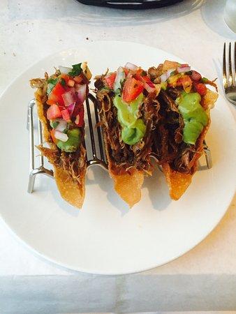 Full Moon Pizzeria & Restaurant