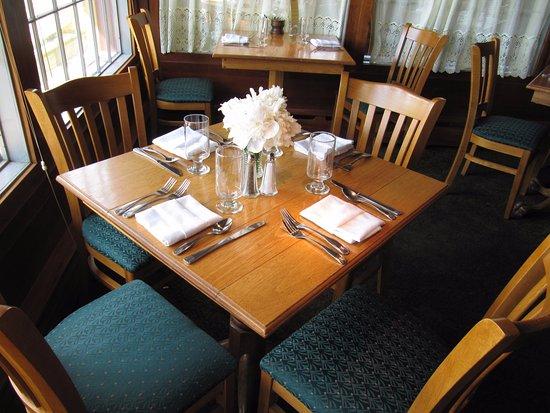 Pauline's Cafe & Restaurant