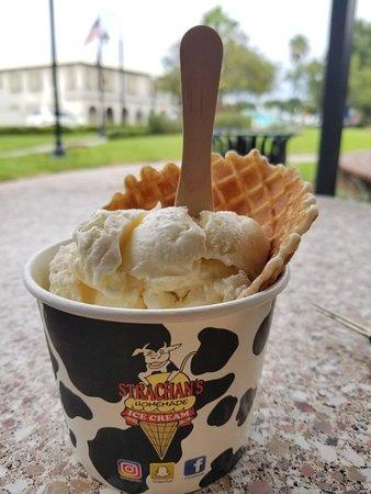 Strachan's Ice Cream and Desserts
