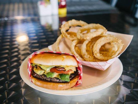 Studebaker's Cafe & Grill