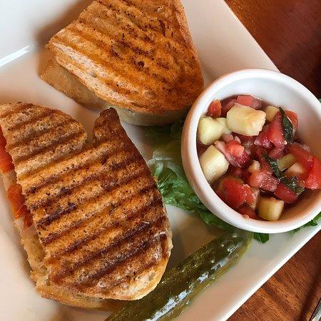 Molly's Restaurant & Bar