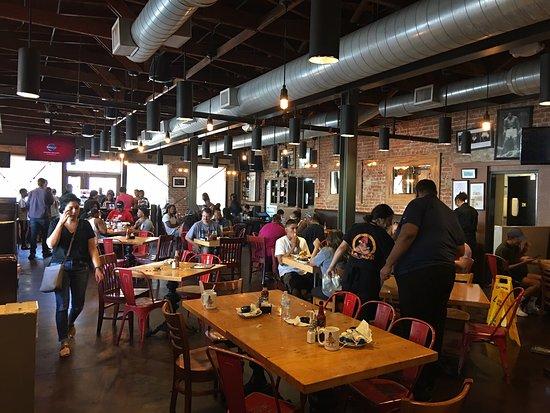 Lo Lo's Chicken and Waffles