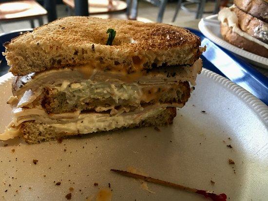 Makebs Bagels & Deli