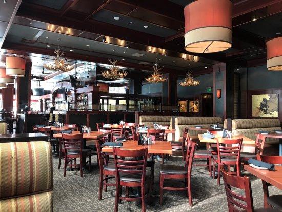 Claim Jumper Restaurants