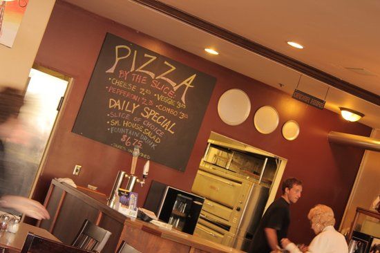 Martolli's Hand Tossed Pizza