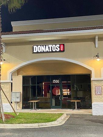 Donatos Pizza