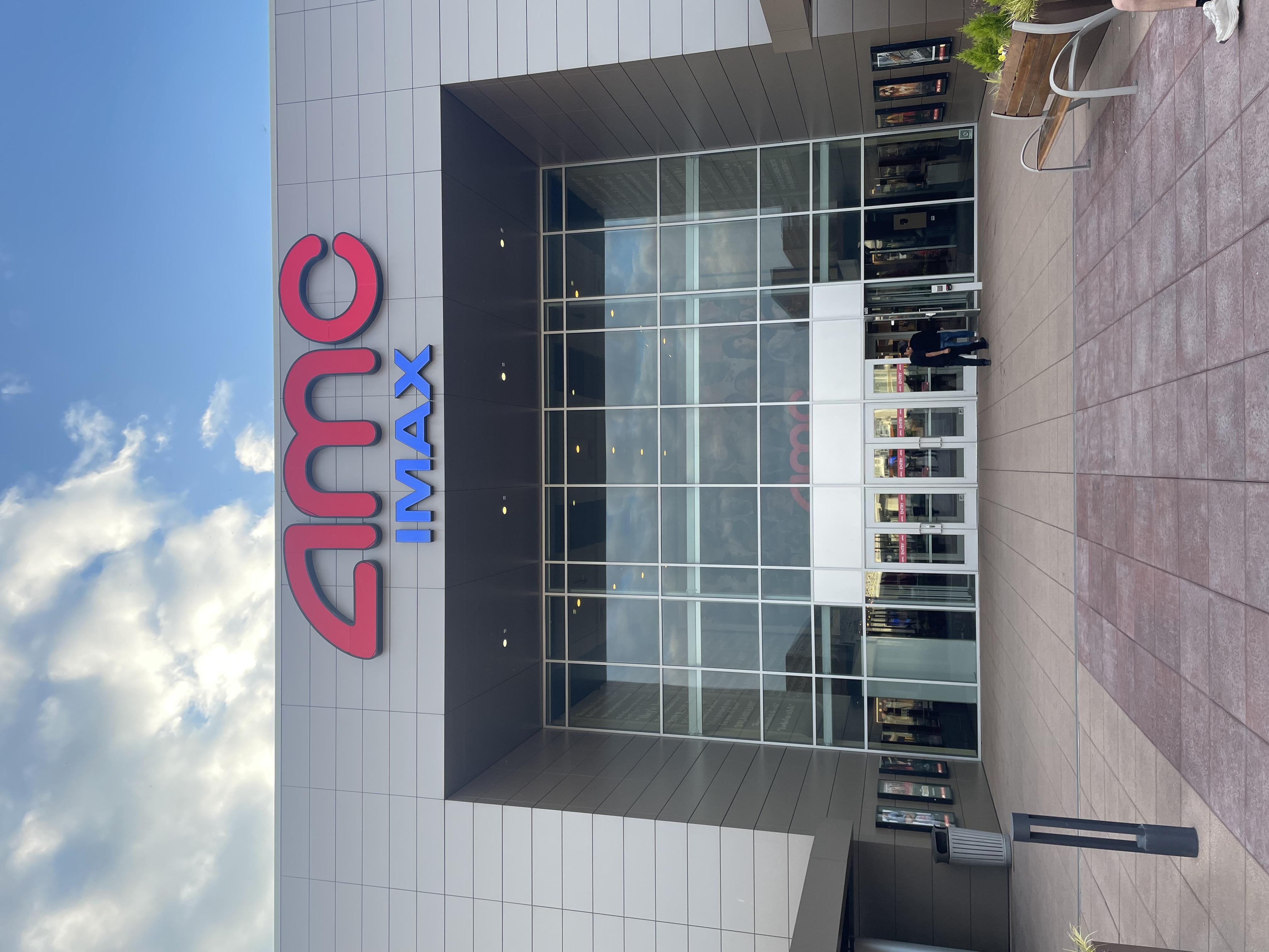 AMC Oakbrook Center 12