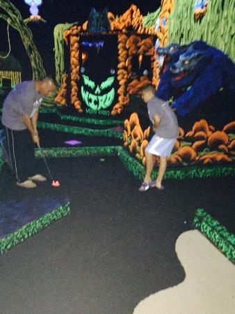 Monster Mini Golf