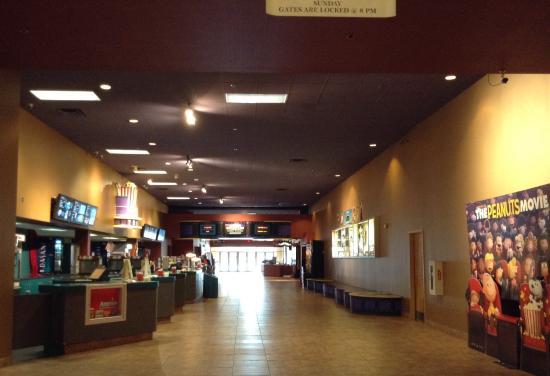 AMC Starplex Brunswick Square 13