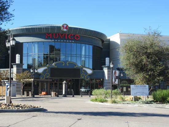 AMC Dine-In Thousand Oaks 14