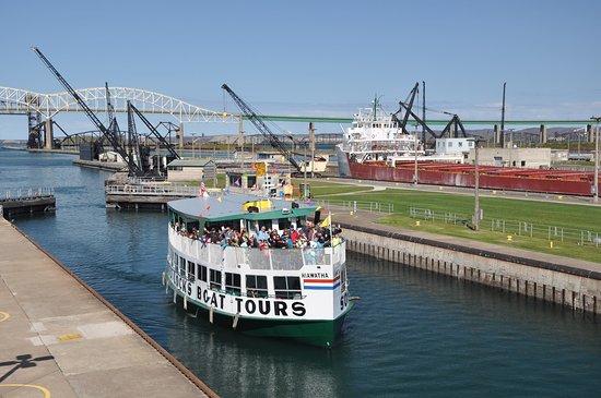 Soo Locks Boat Tours