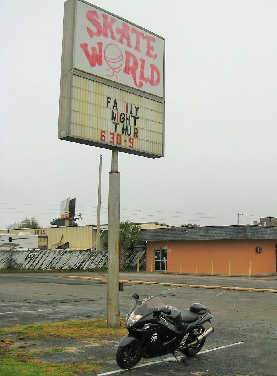 Skate World