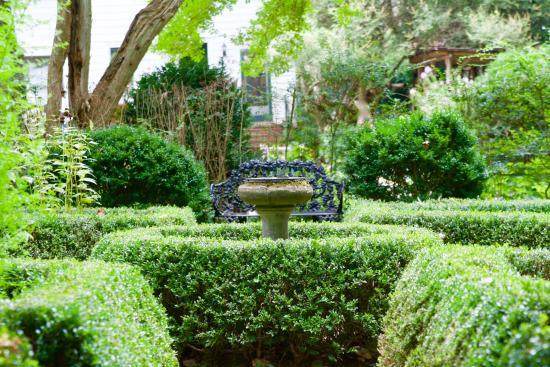 Wing Haven Garden and Bird Sanctuary