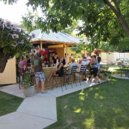 Broadway Bar & Grill