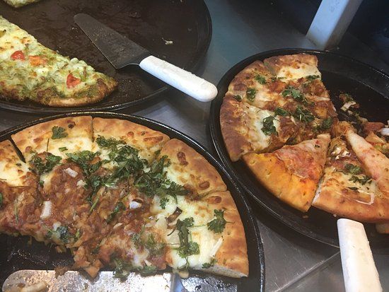 Izzy's Pizza Restaurant