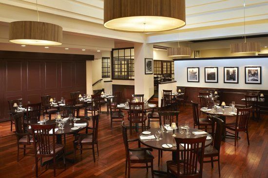 200 west Lounge