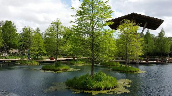 Shangri La Botanical Gardens and Nature Center
