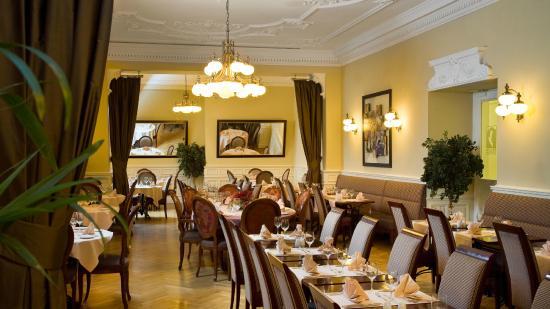 Felice Brasserie Parisienne