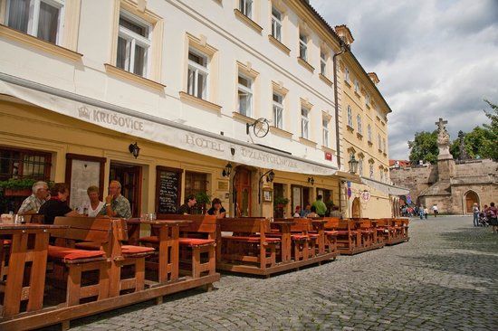 Restaurant At the Golden Scissors