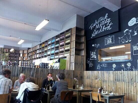 MUTTERLAND Stammhaus