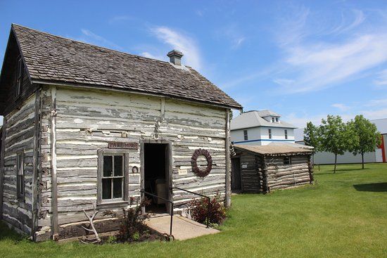 Fort la Reine Museum