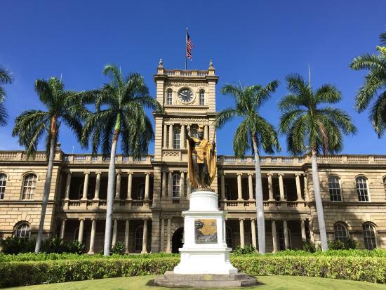 Kamehameha the Great Statue