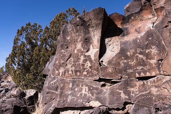 La Cieneguilla Petroglyph Site