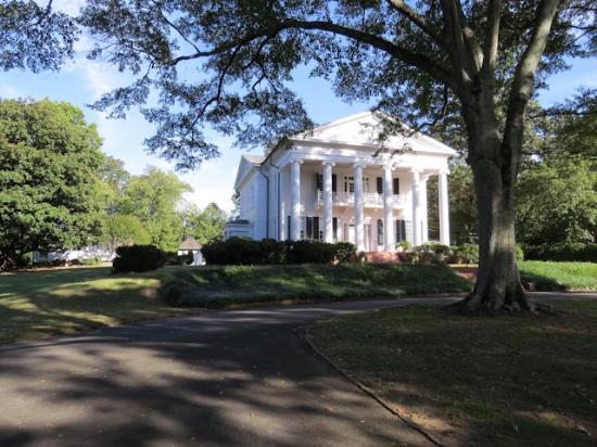 Oak Hill & The Martha Berry Museum