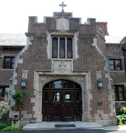 Mayslake Peabody Mansion