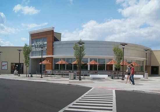 Apple Blossom Mall