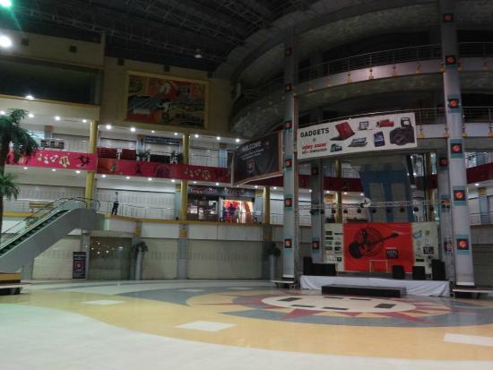 R3 Mall