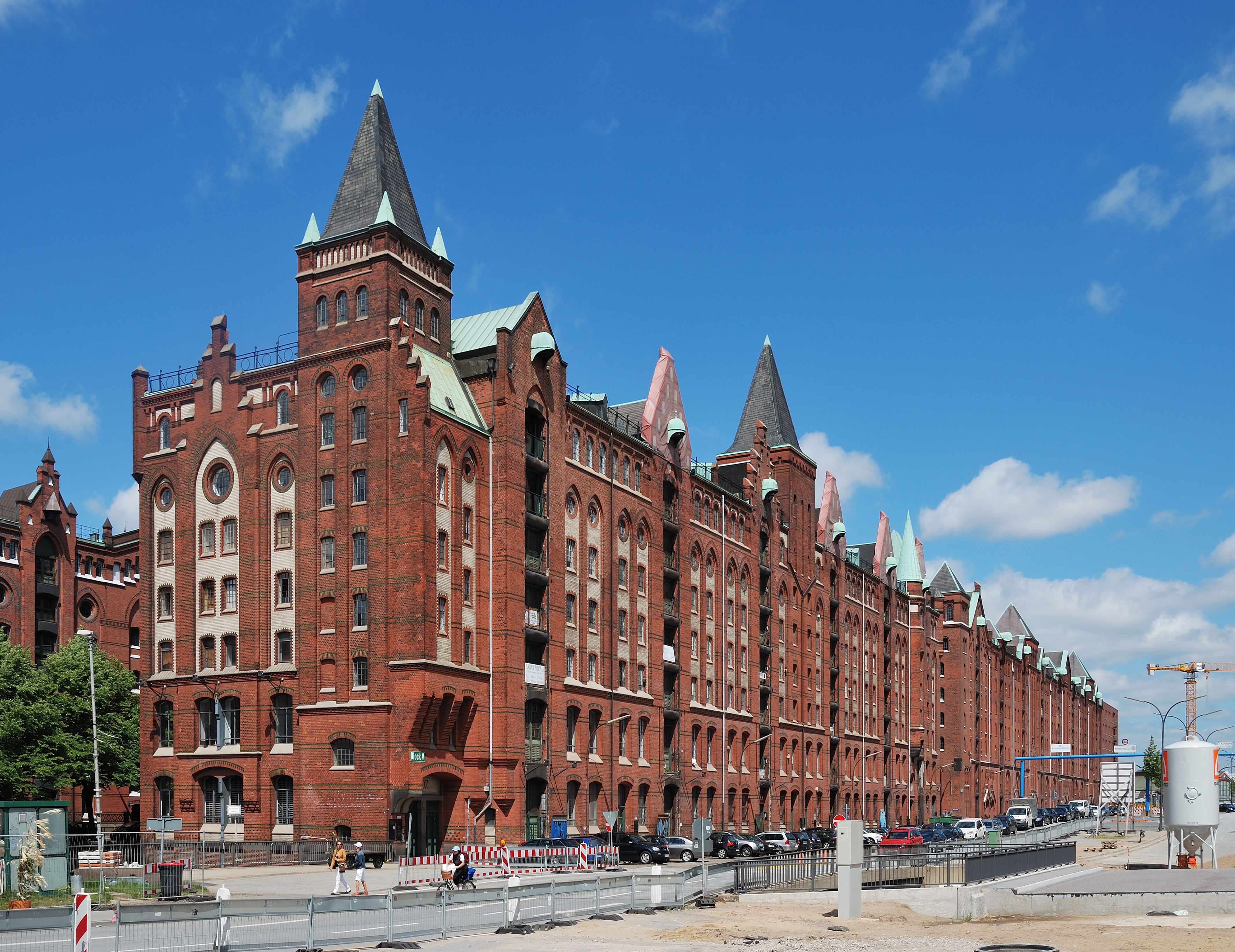 Speicherstadt and Chilehaus with Kontorhaus District