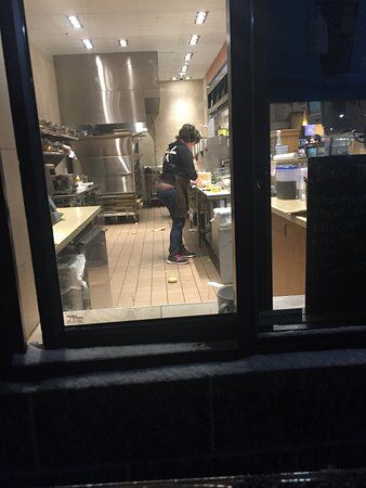 Bruegger's Bagels & Caribou Coffee