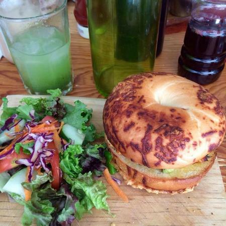 Santo Bagel