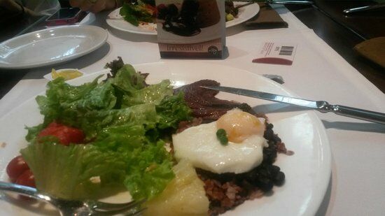 Paulinhos Grill Premier